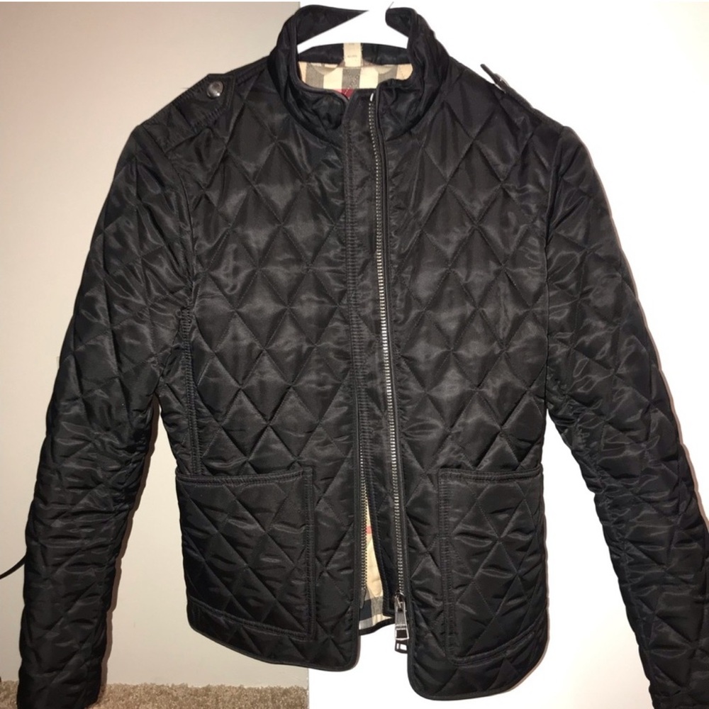 Burberry Black Quilted Jacket with Check Lining - Picture 2 of 7